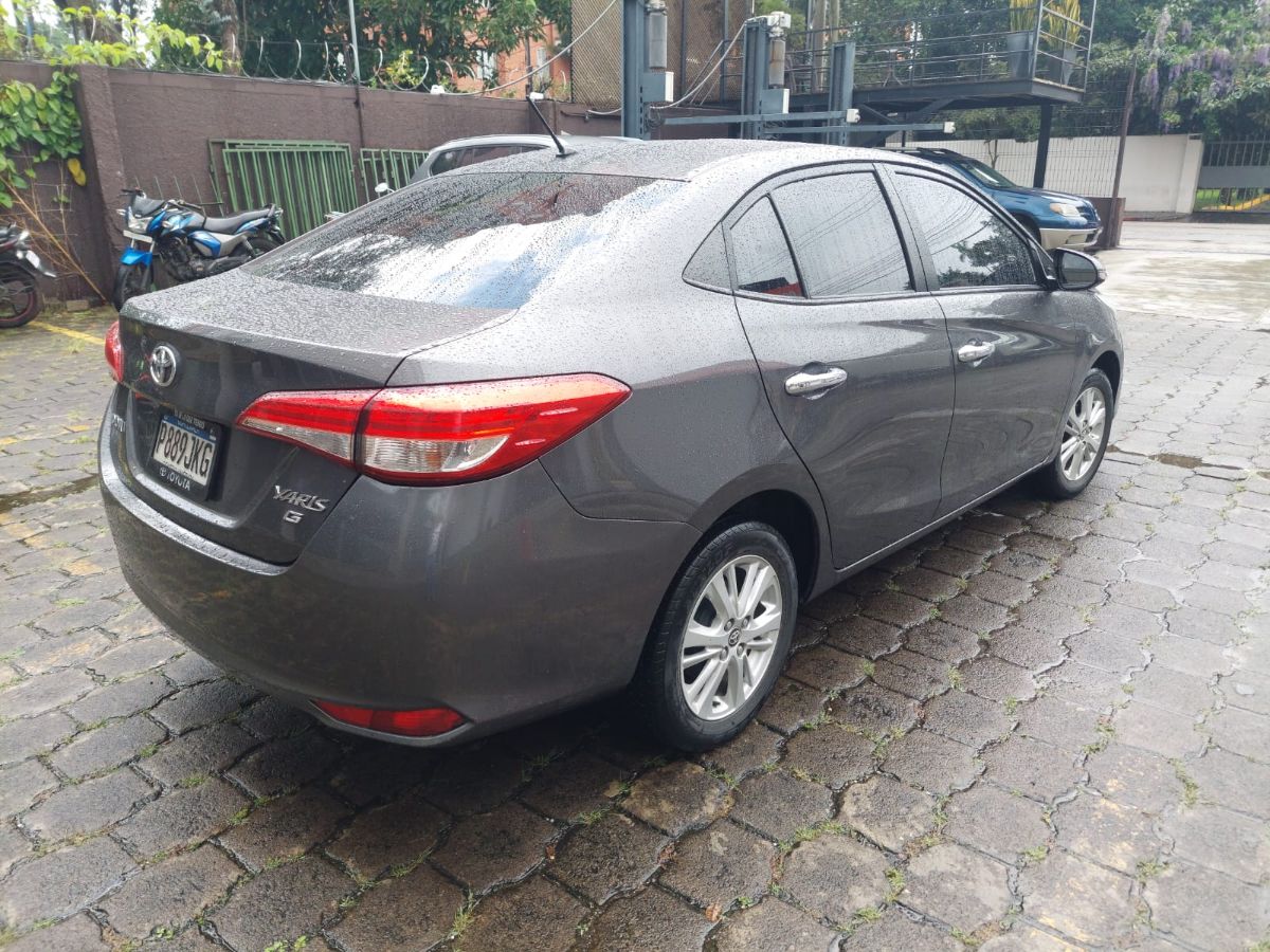 TOYOTA YARIS - 2019                                        
