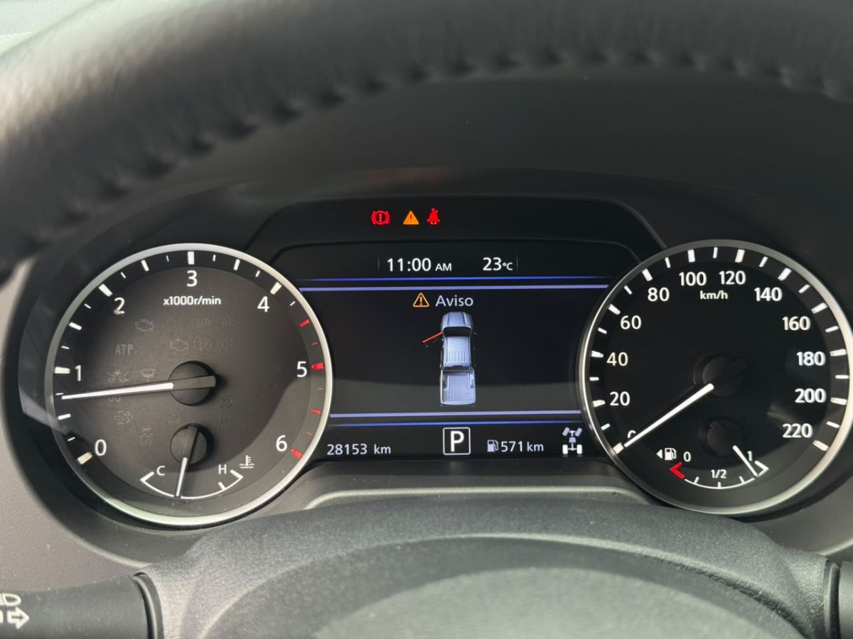 NISSAN FRONTIER - 2025                                        