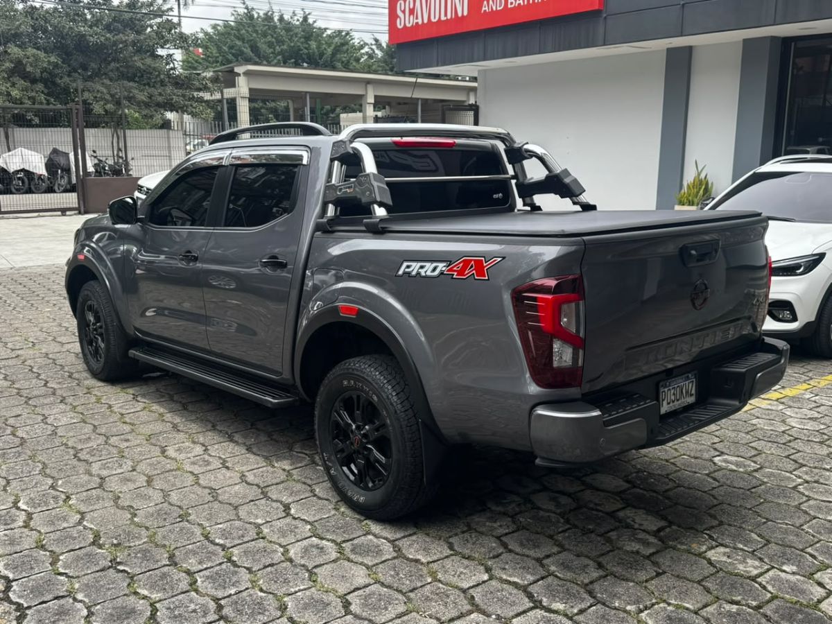 NISSAN FRONTIER - 2025                                        