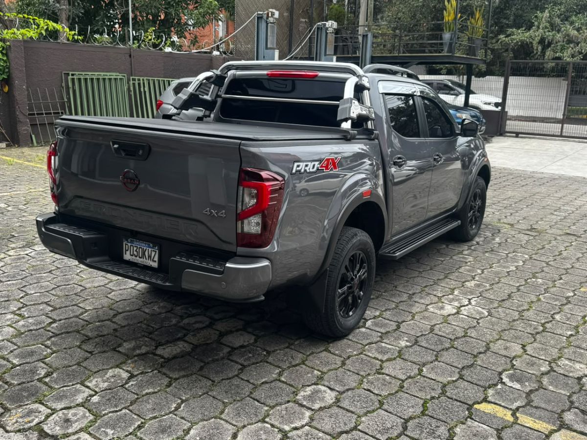NISSAN FRONTIER - 2025                                        