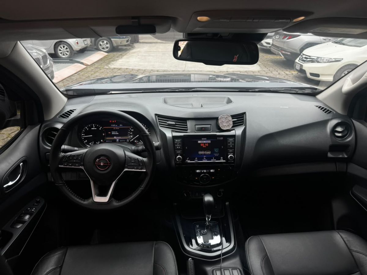 NISSAN FRONTIER - 2025                                        