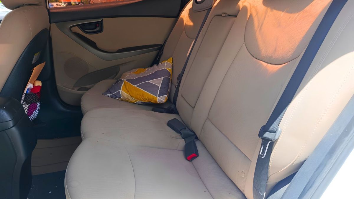 HYUNDAI ELANTRA - 2014