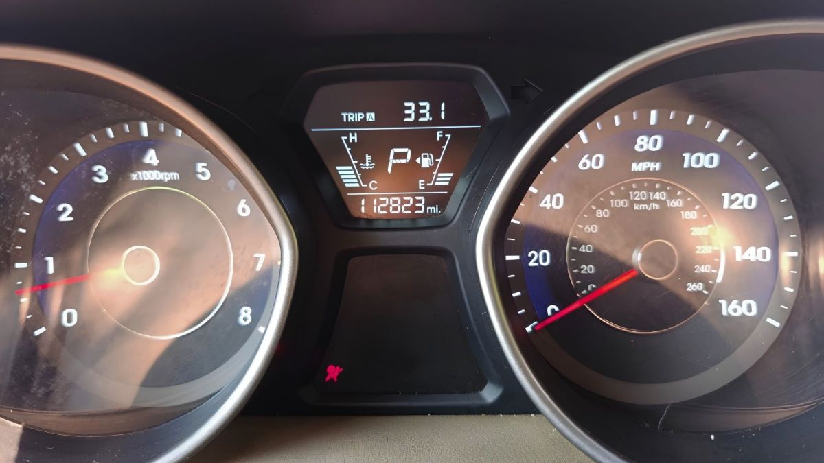 HYUNDAI ELANTRA - 2014