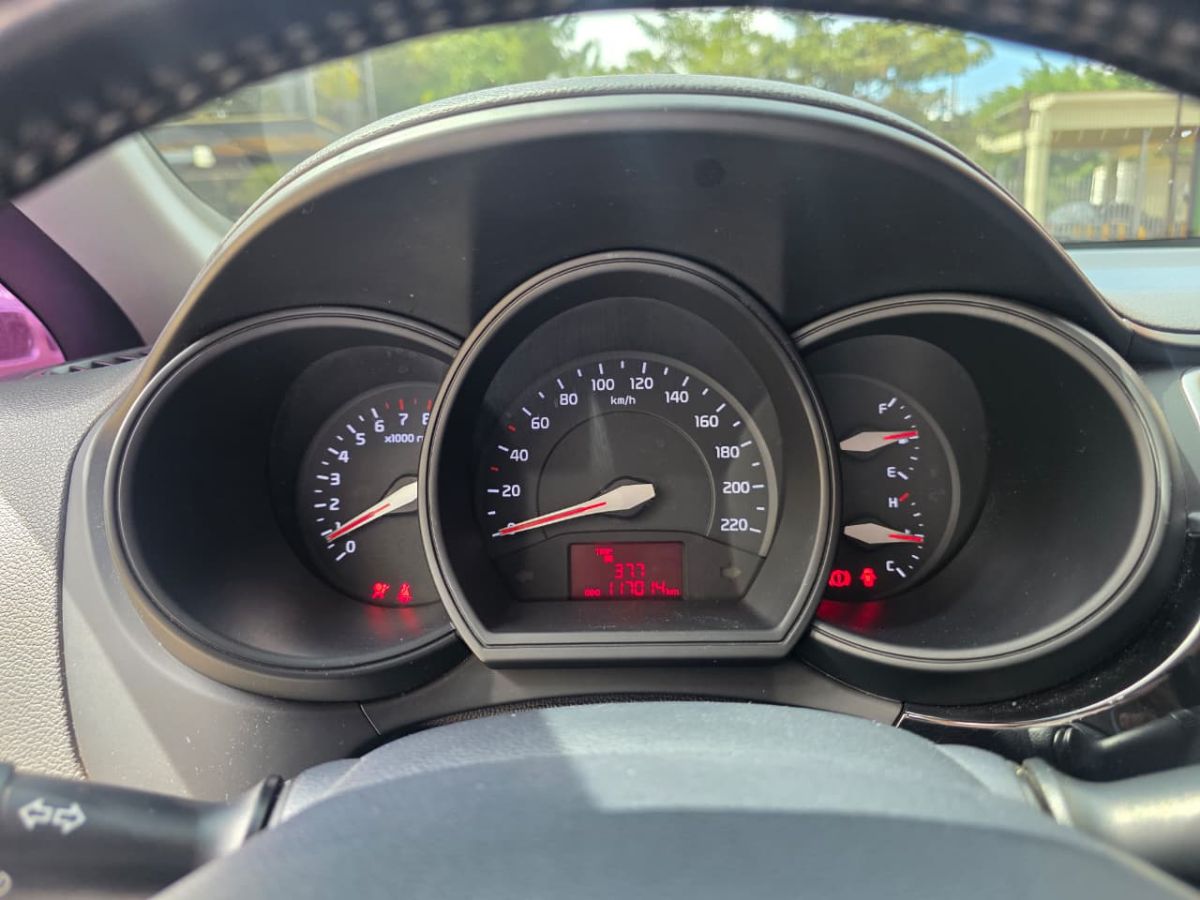 KIA RIO EX - 2016