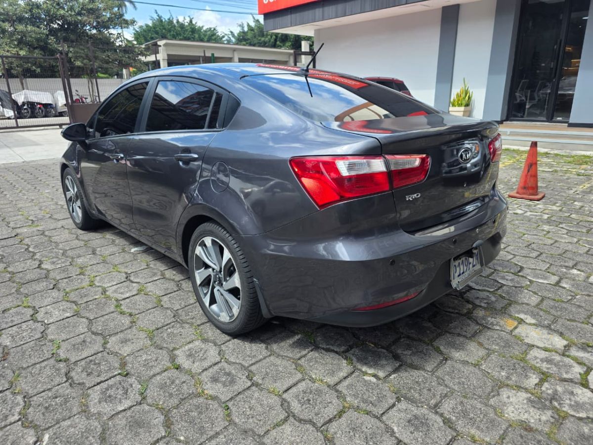 KIA RIO EX - 2016
