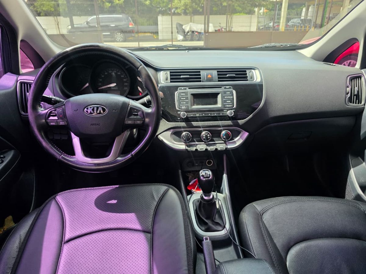 KIA RIO EX - 2016