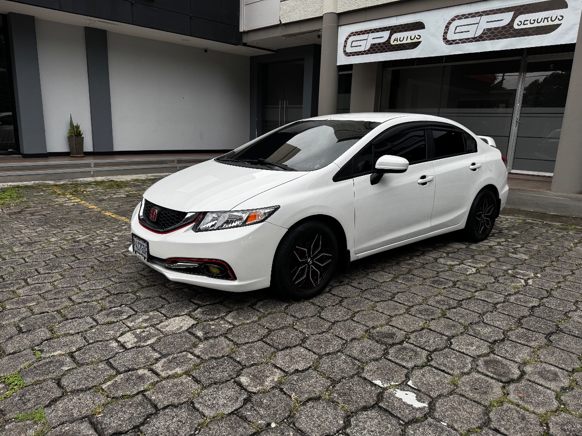 HONDA CIVIC LX - 2015