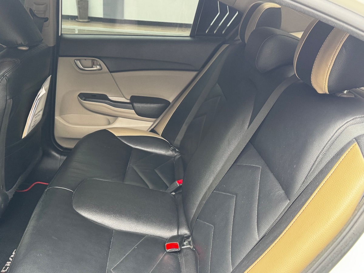 HONDA CIVIC LX - 2015