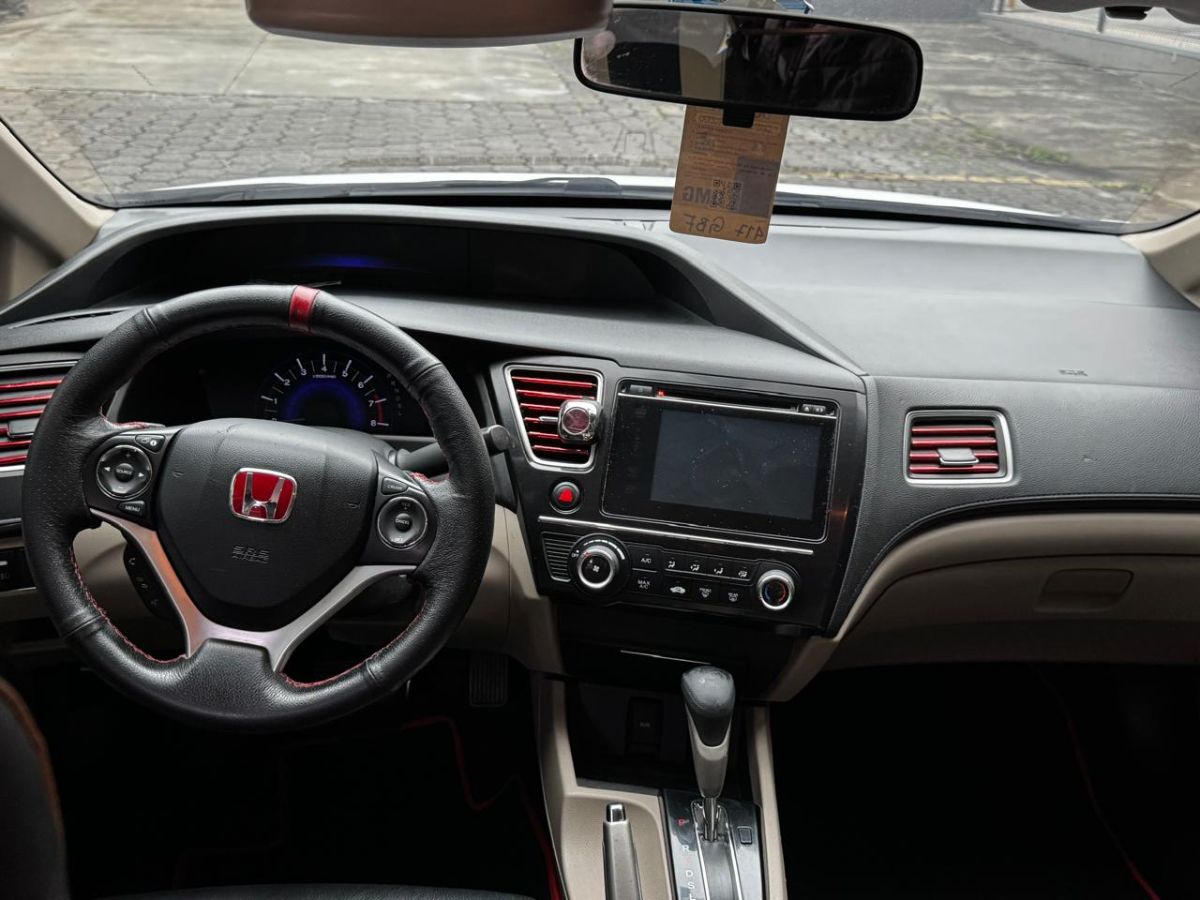 HONDA CIVIC LX - 2015