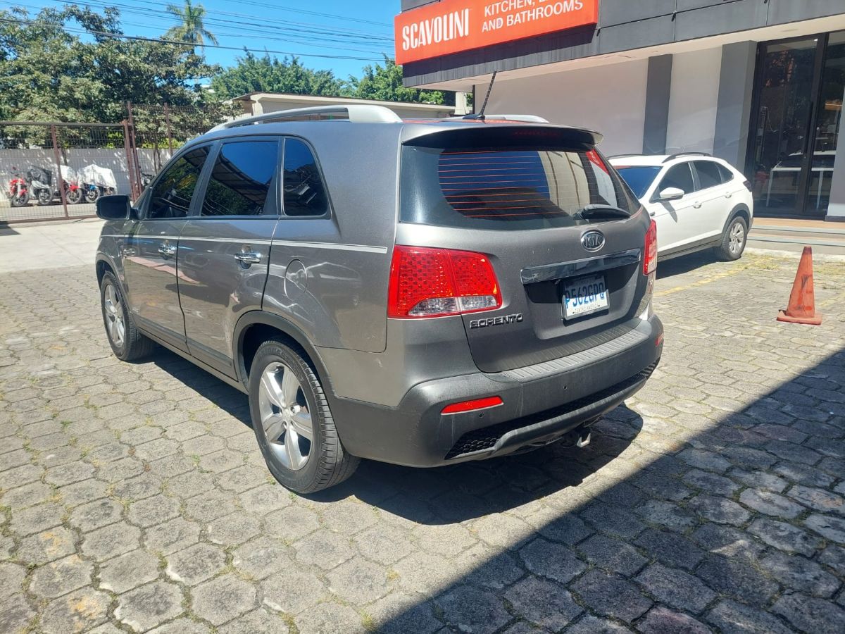 KIA SORENTO - 2012