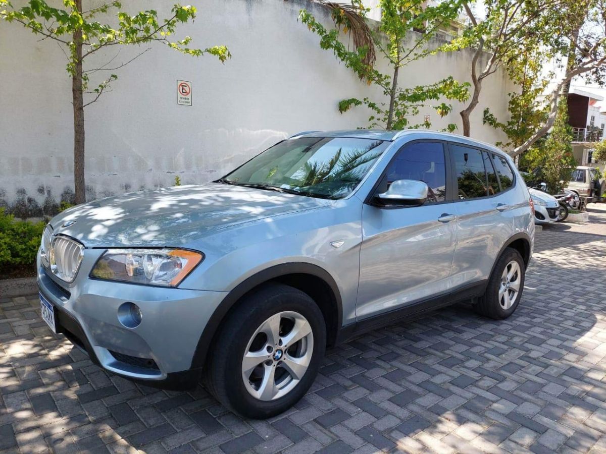 BMW X3 - 2011