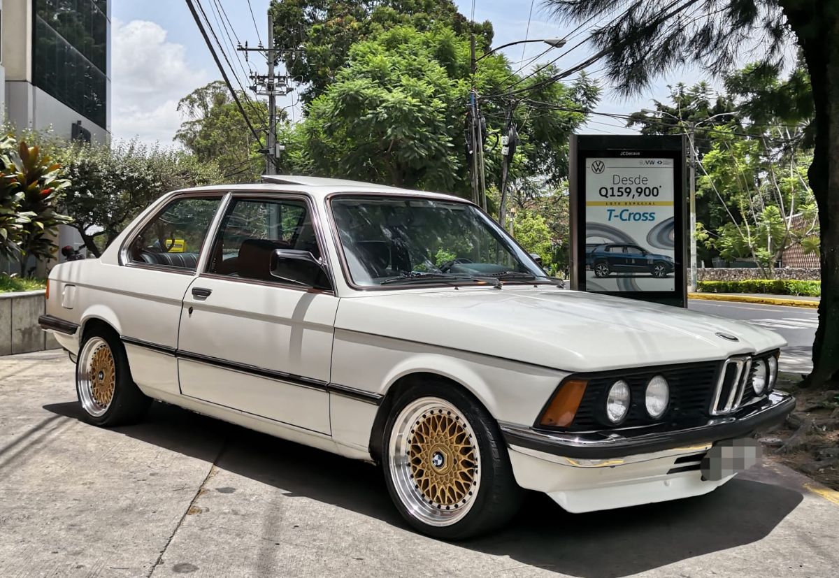 BMW 320  - 1983