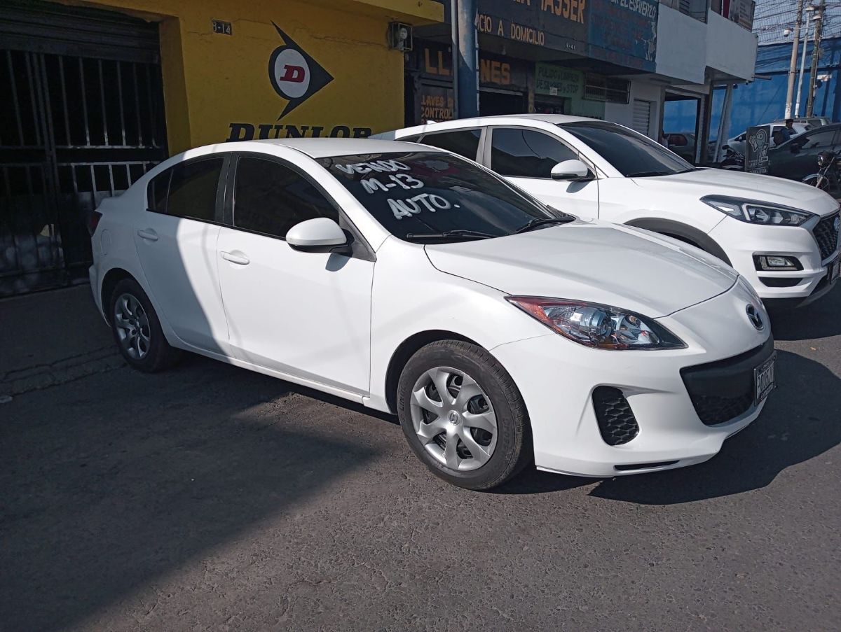 MAZDA 3i SPORT 2013 - GP Autos Guatemala