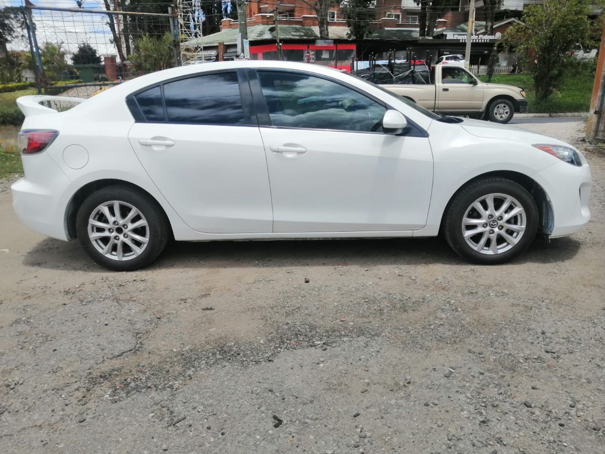 MAZDA 3I 2012 - GP Autos Guatemala