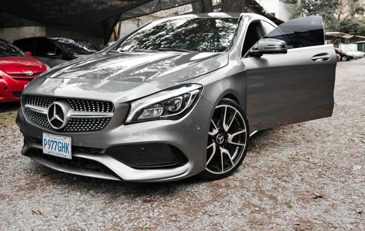 MERCEDES-BENZ CLA 200 - 2017