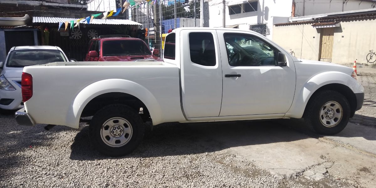NISSAN FRONTIER - 2013