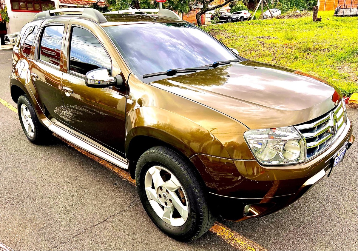 RENAULT DUSTER - 2014