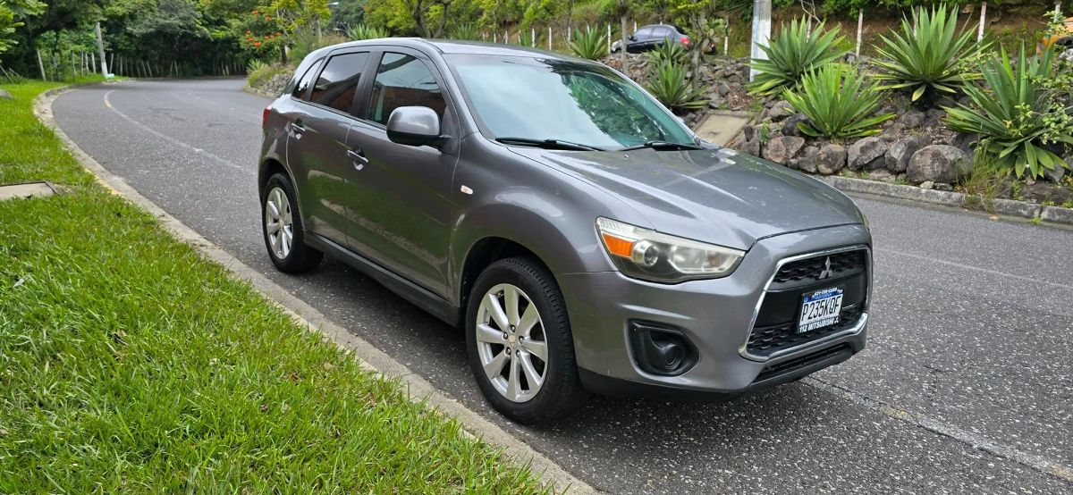 MITSUBISHI OUTLANDER SPORT - 2015