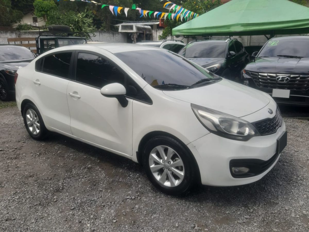 KIA RIO - 2015