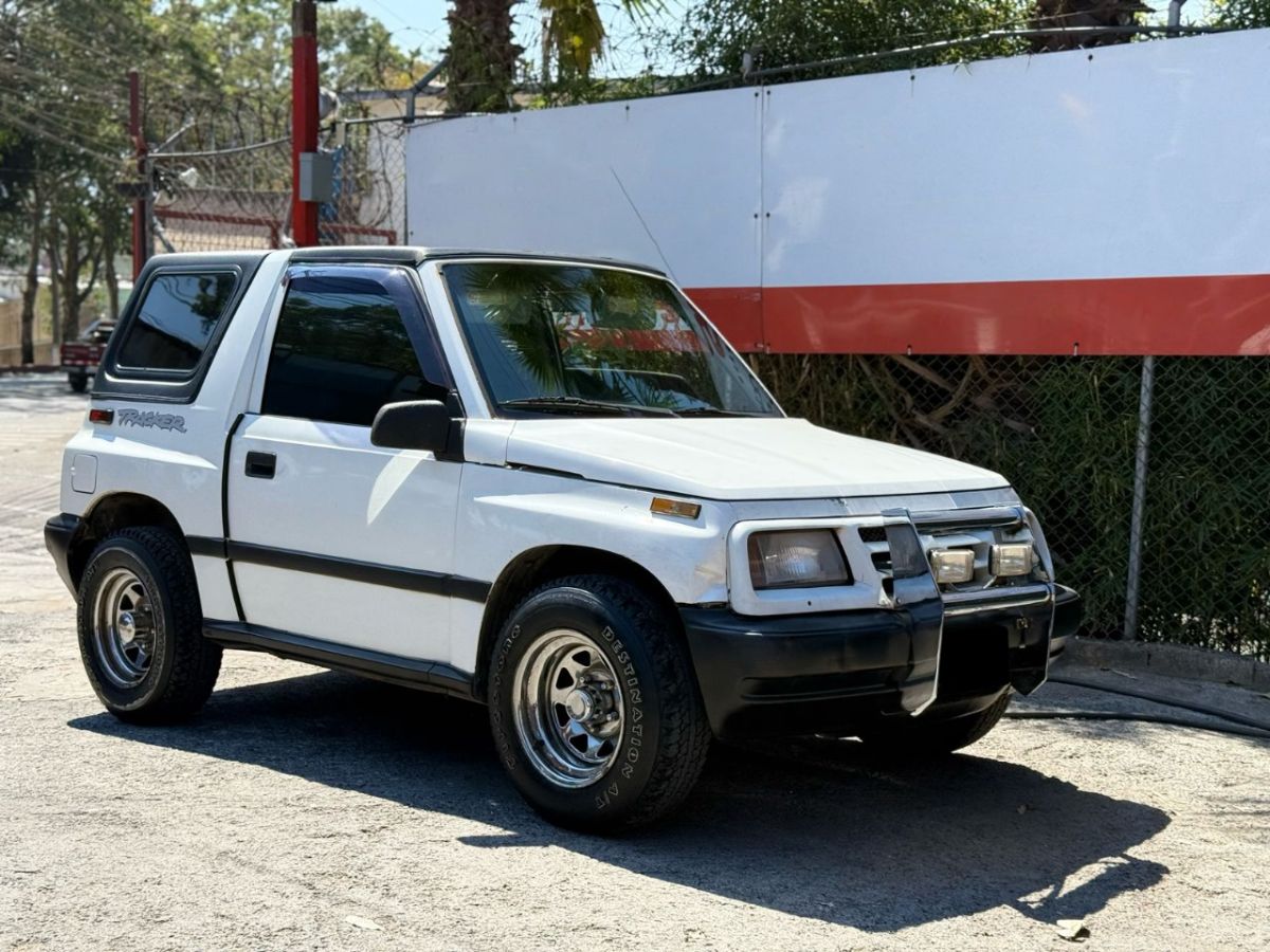 CHEVROLET TRACKER - 1998