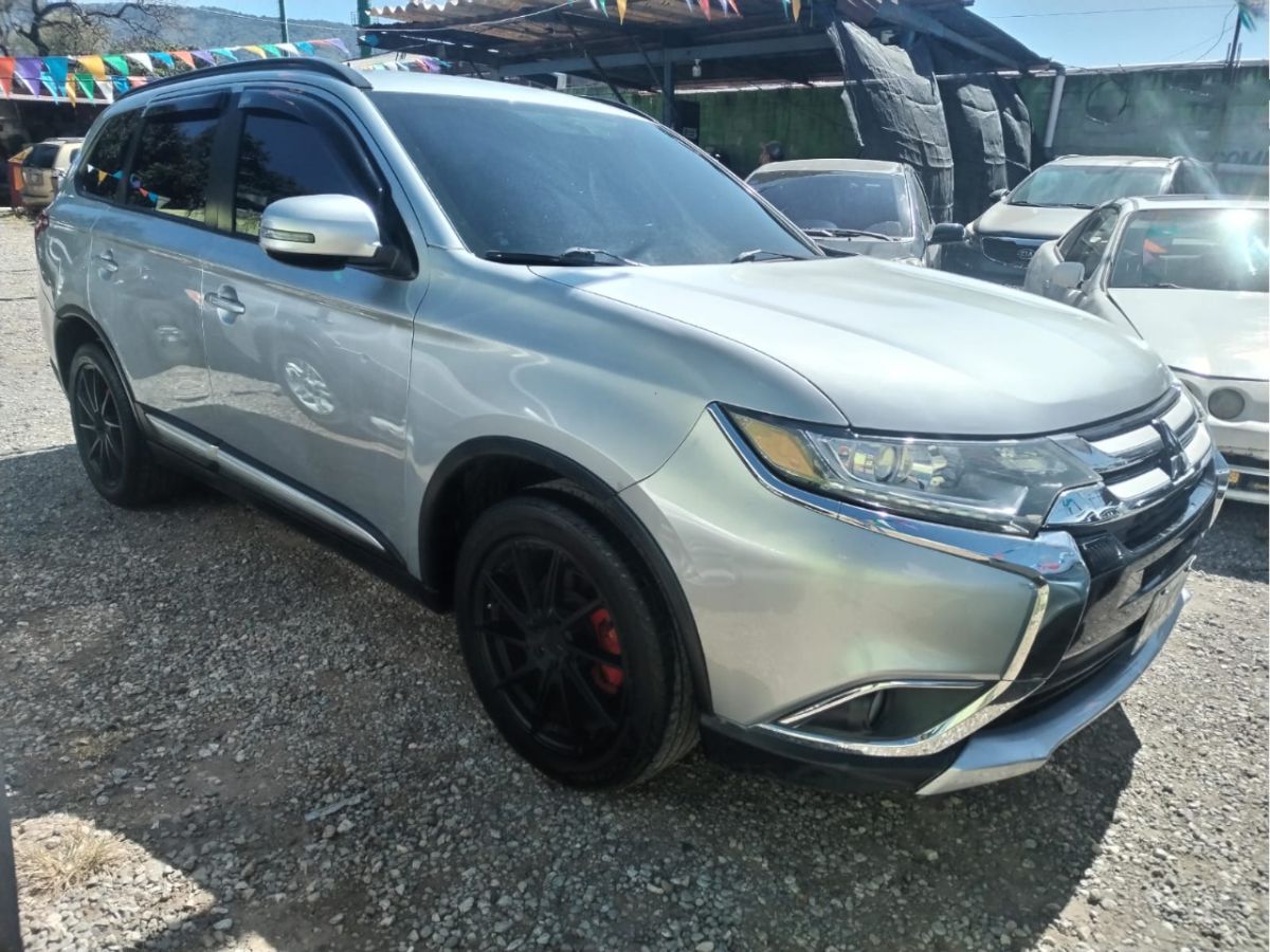 MITSUBISHI outlander - 2016