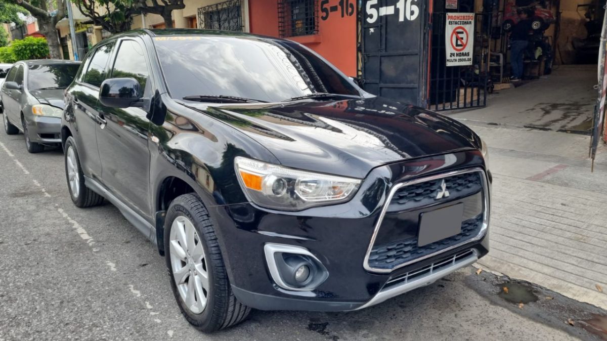 MITSUBISHI outlander - 2013