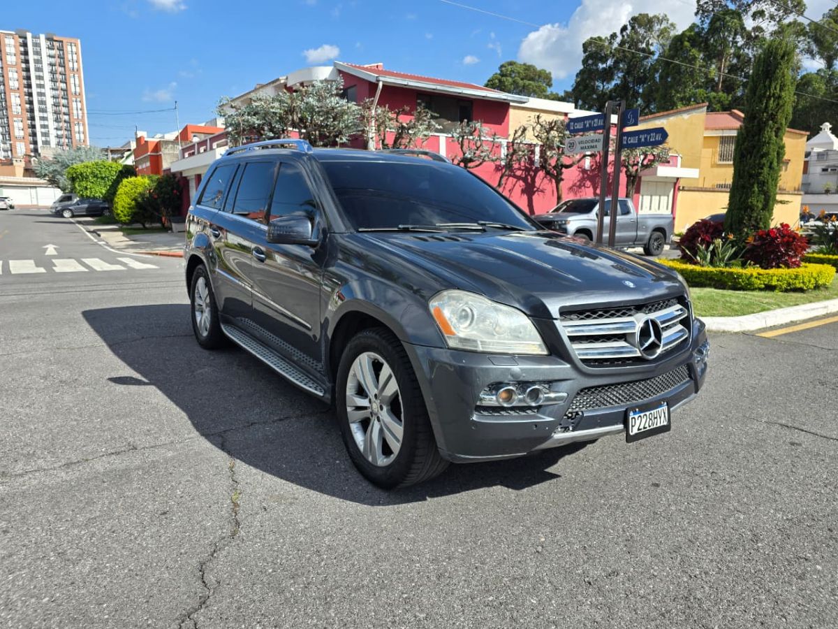 MERCEDES-BENZ GL350 D - 2011
