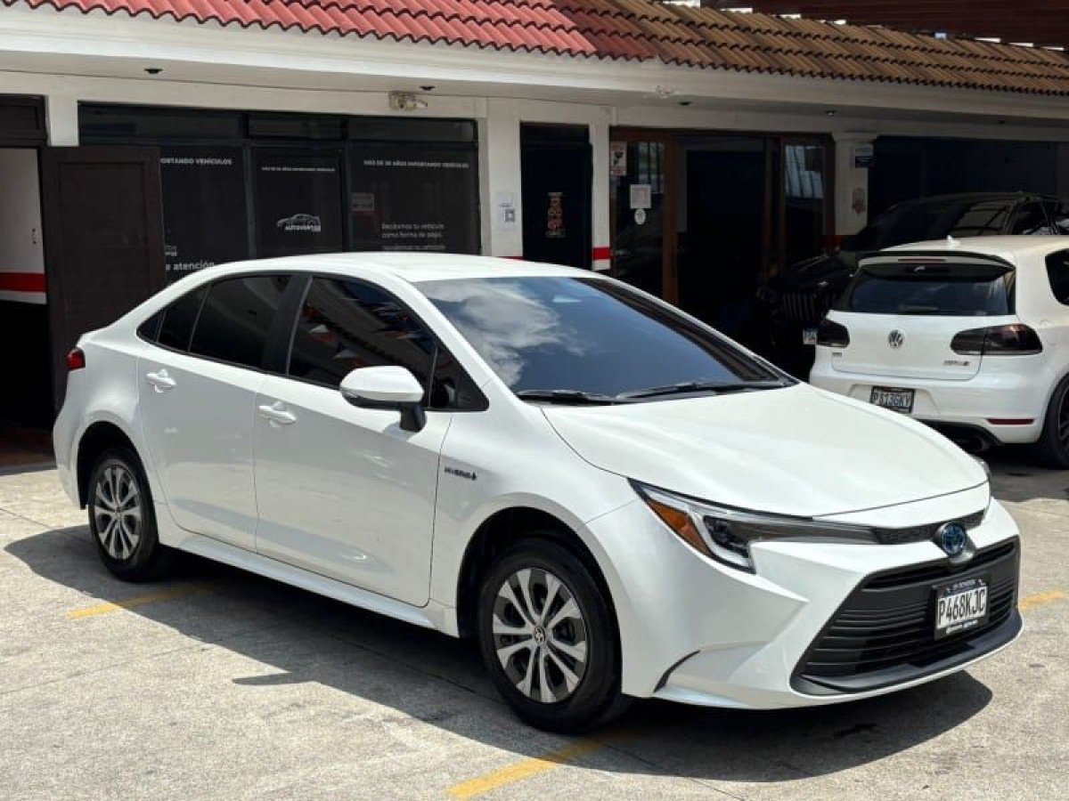 TOYOTA COROLLA - 2024