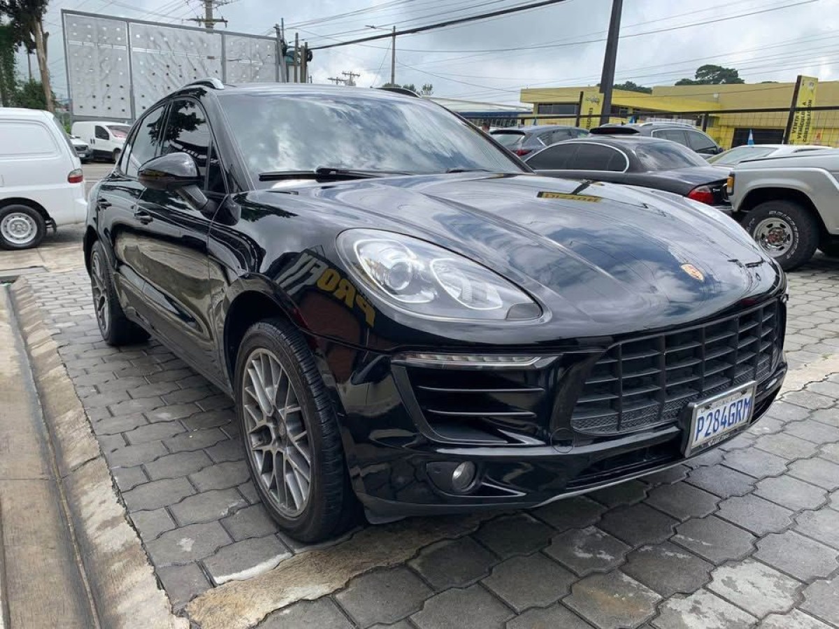PORSCHE MACAN - 2017