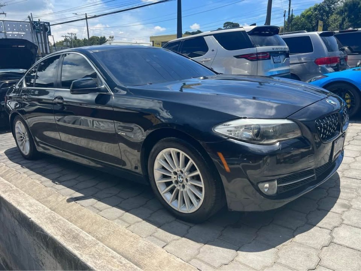 BMW 535I - 2011