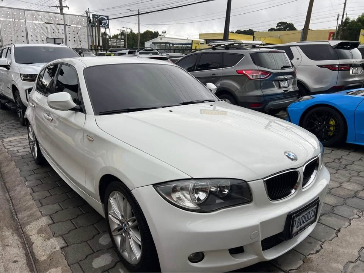 BMW 120 I - 2011