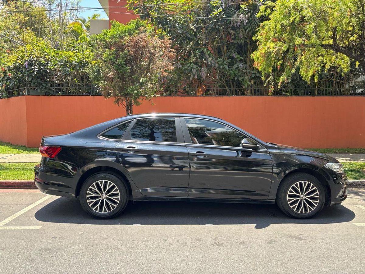 VOLKSWAGEN JETTA - 2019