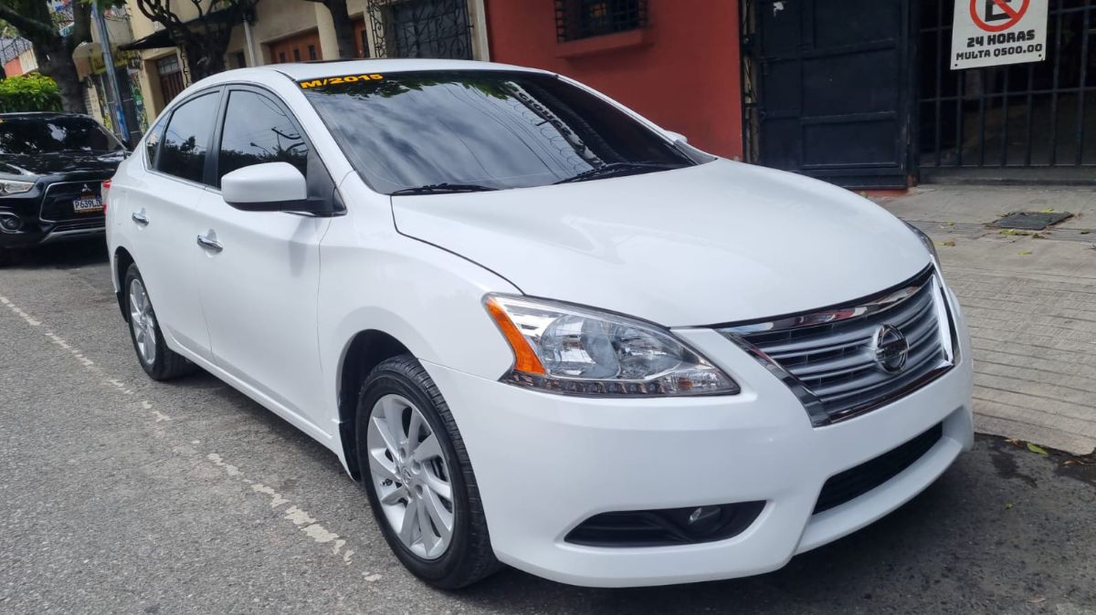 NISSAN SENTRA - 2015