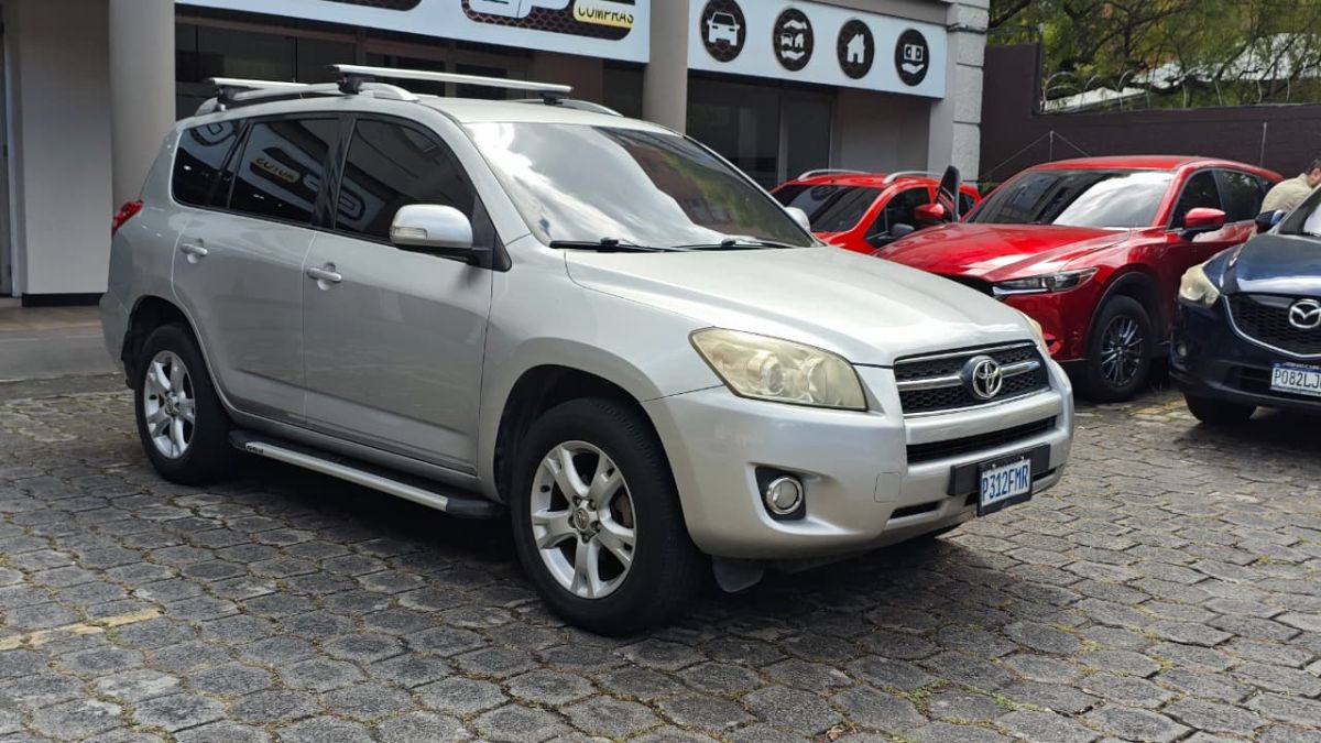 TOYOTA RAV-4 - 2013