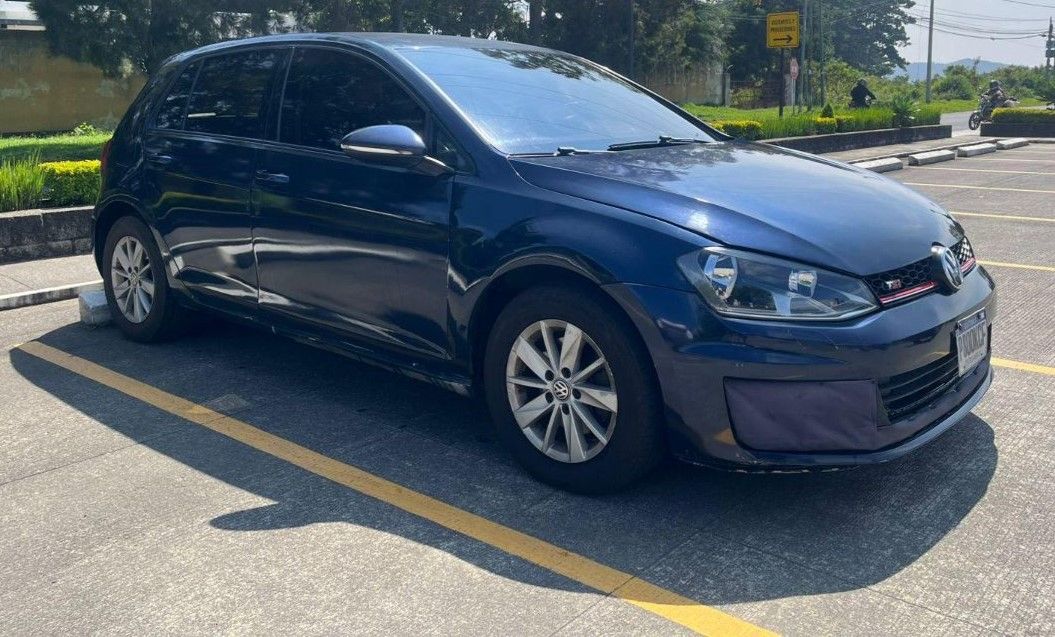 VOLKSWAGEN GOLF  - 2015