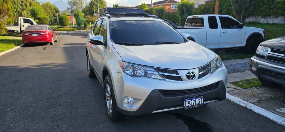 TOYOTA RAV-4 - 2015