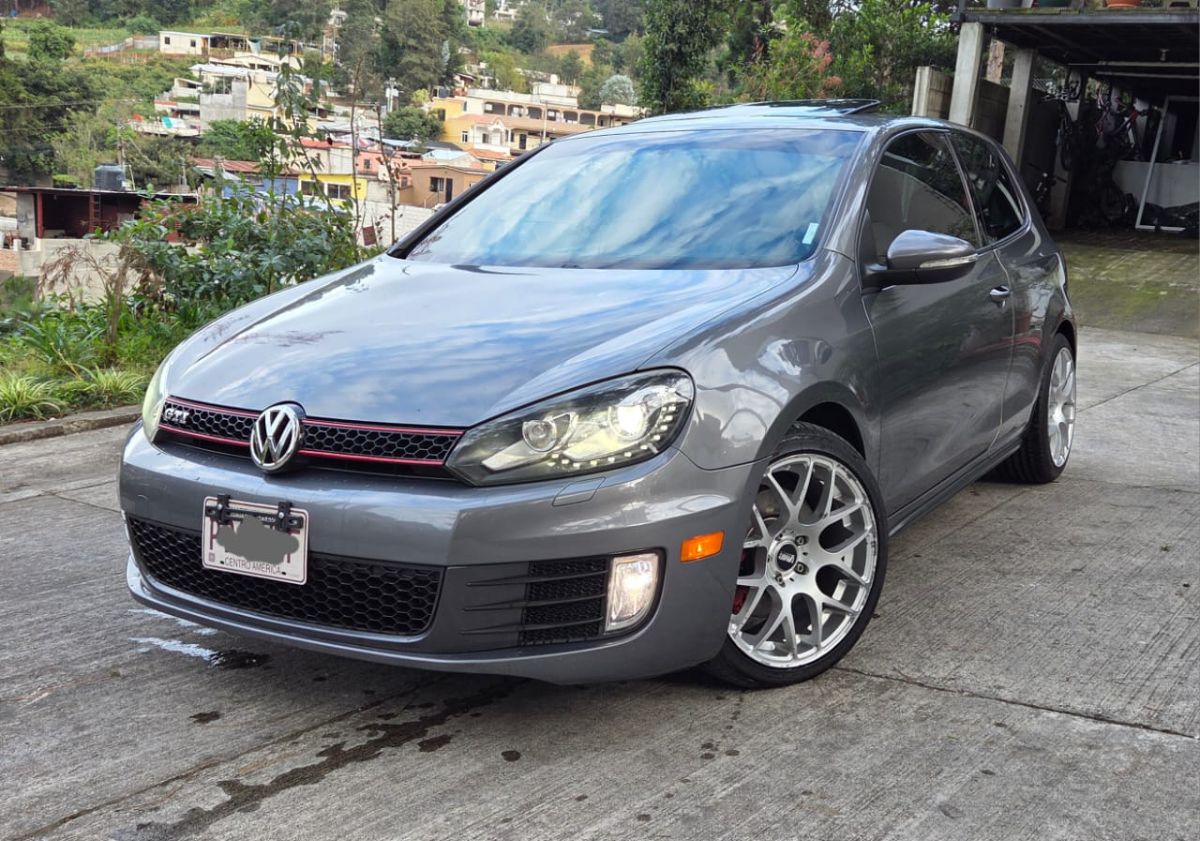 VOLKSWAGEN GOLF - 2013
