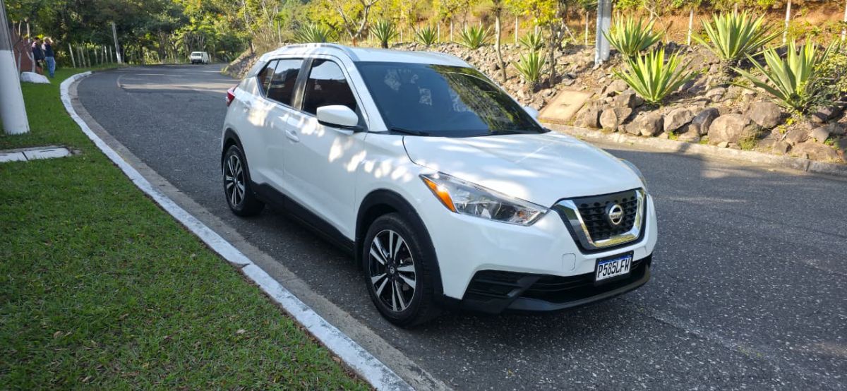 NISSAN  KICKS - 2018