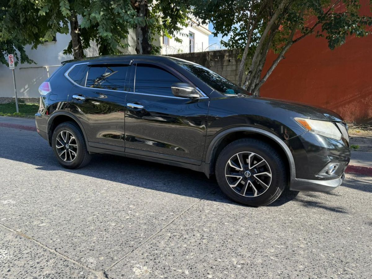 NISSAN ROGUE - 2015