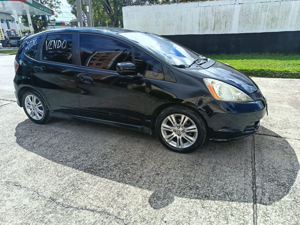 HONDA FIT - 2010
