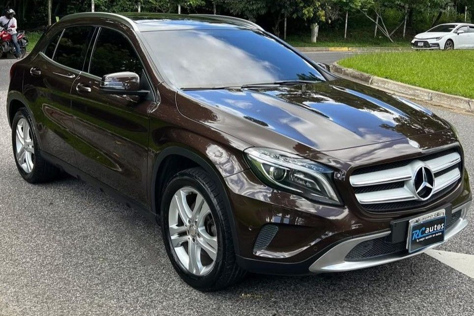 MERCEDES-BENZ GLA 250  - 2015
