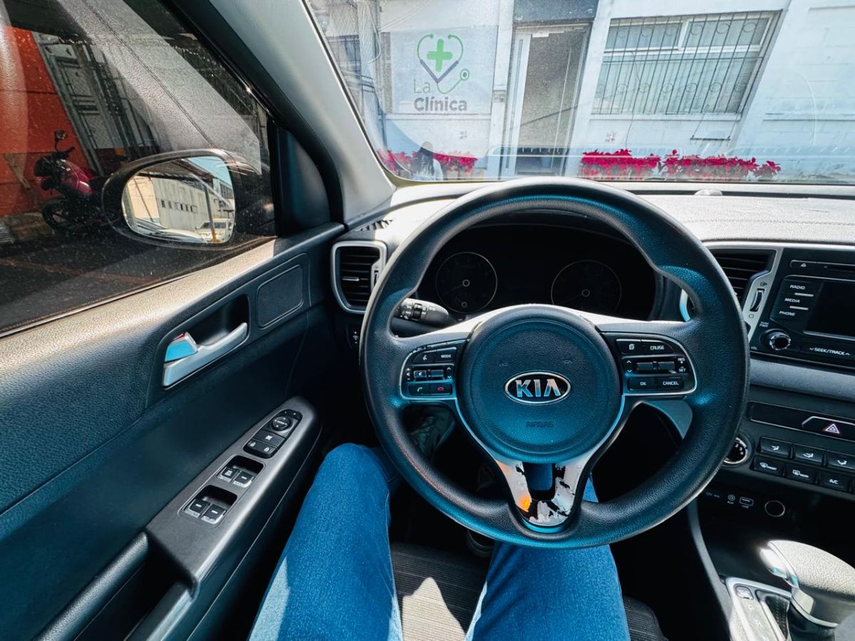 KIA SPORTAGE LX - 2018