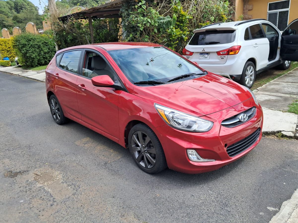 HYUNDAI ACCENT - 2015