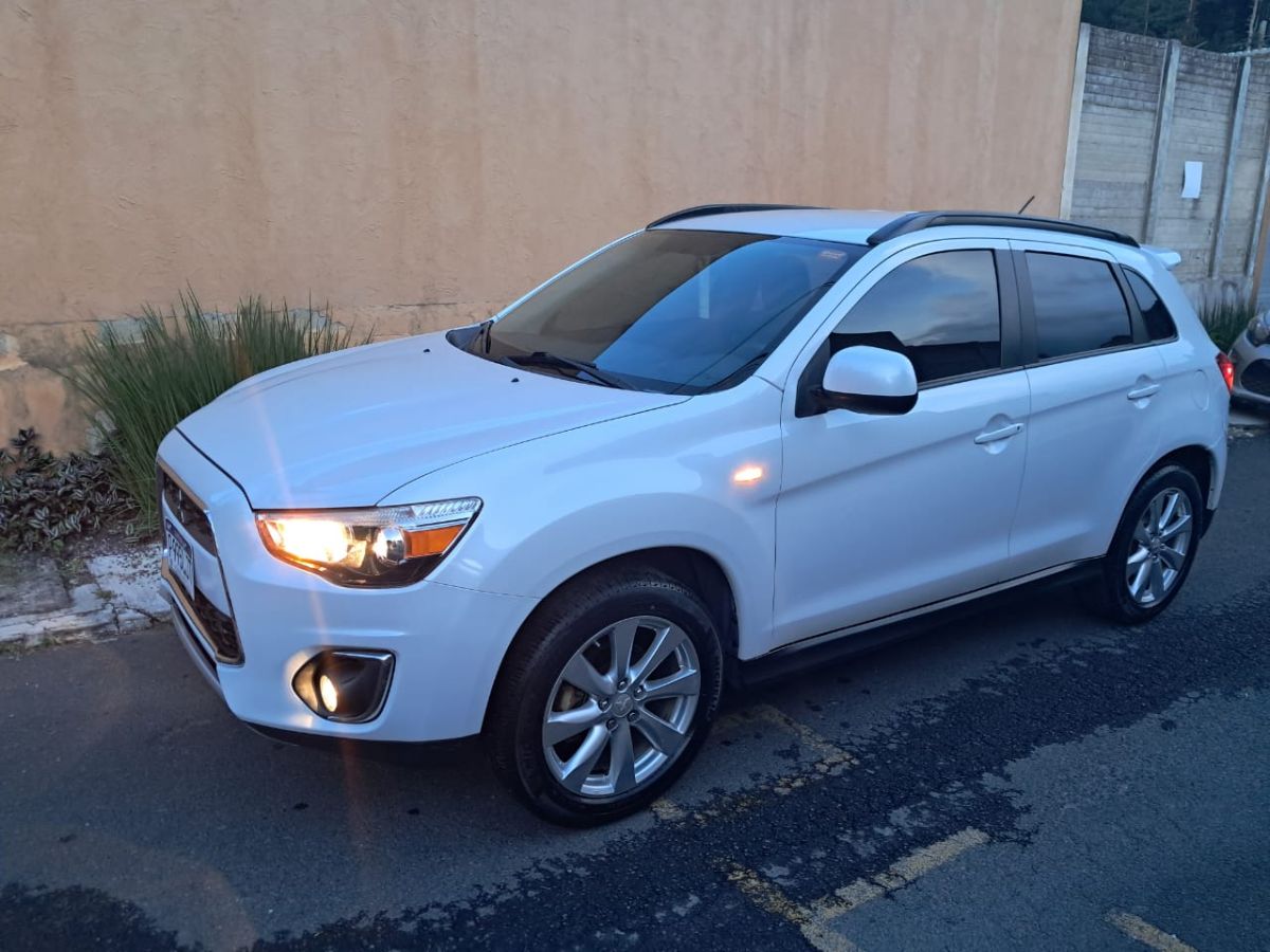 MITSUBISHI OUTLANDER SPORT - 2015