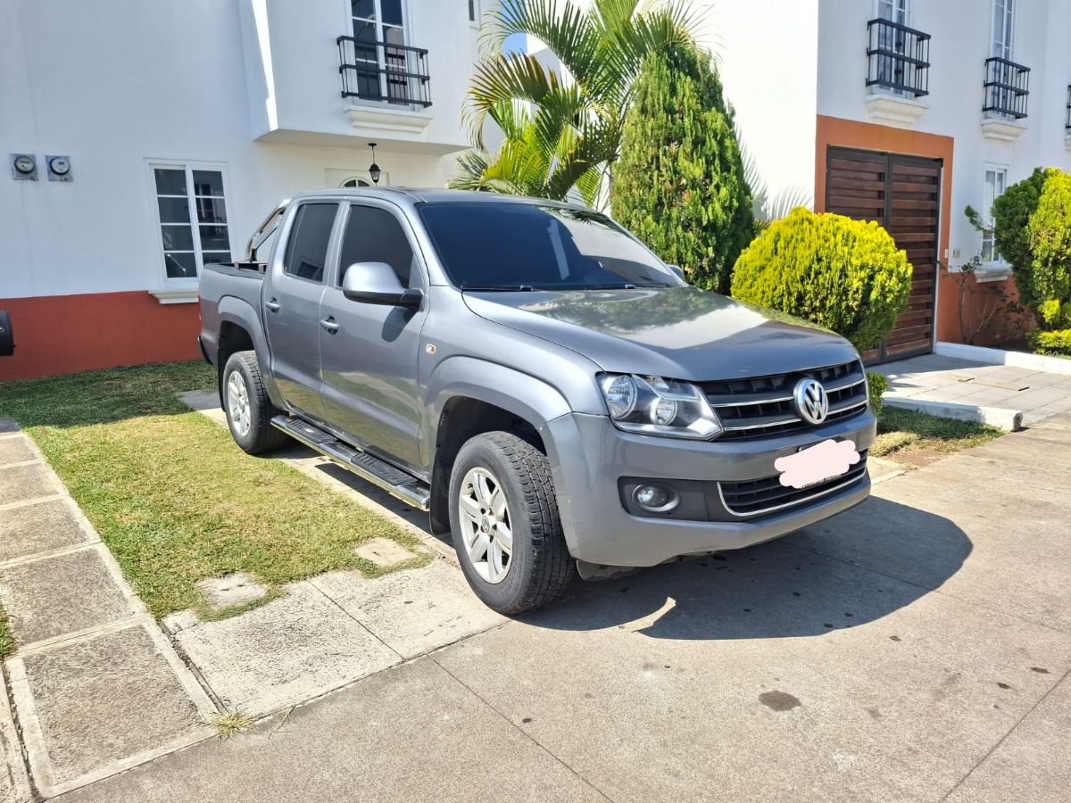 VOLKSWAGEN  AMAROK - 2017