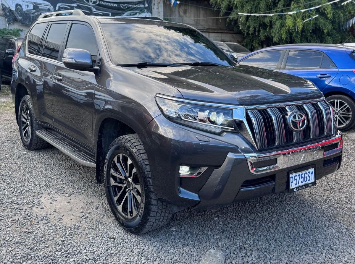 TOYOTA LAND CRUISER VX - 2018