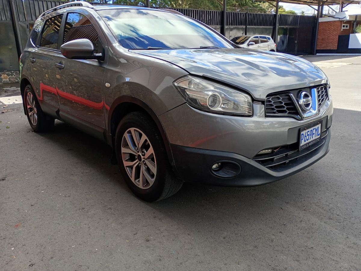 NISSAN QASHQAI - 2014