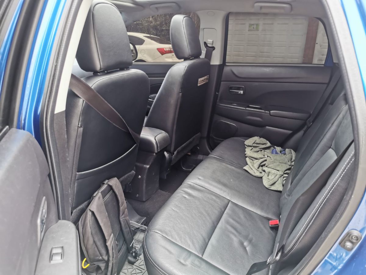 MITSUBISHI OUTLANDER SPORT - 2015