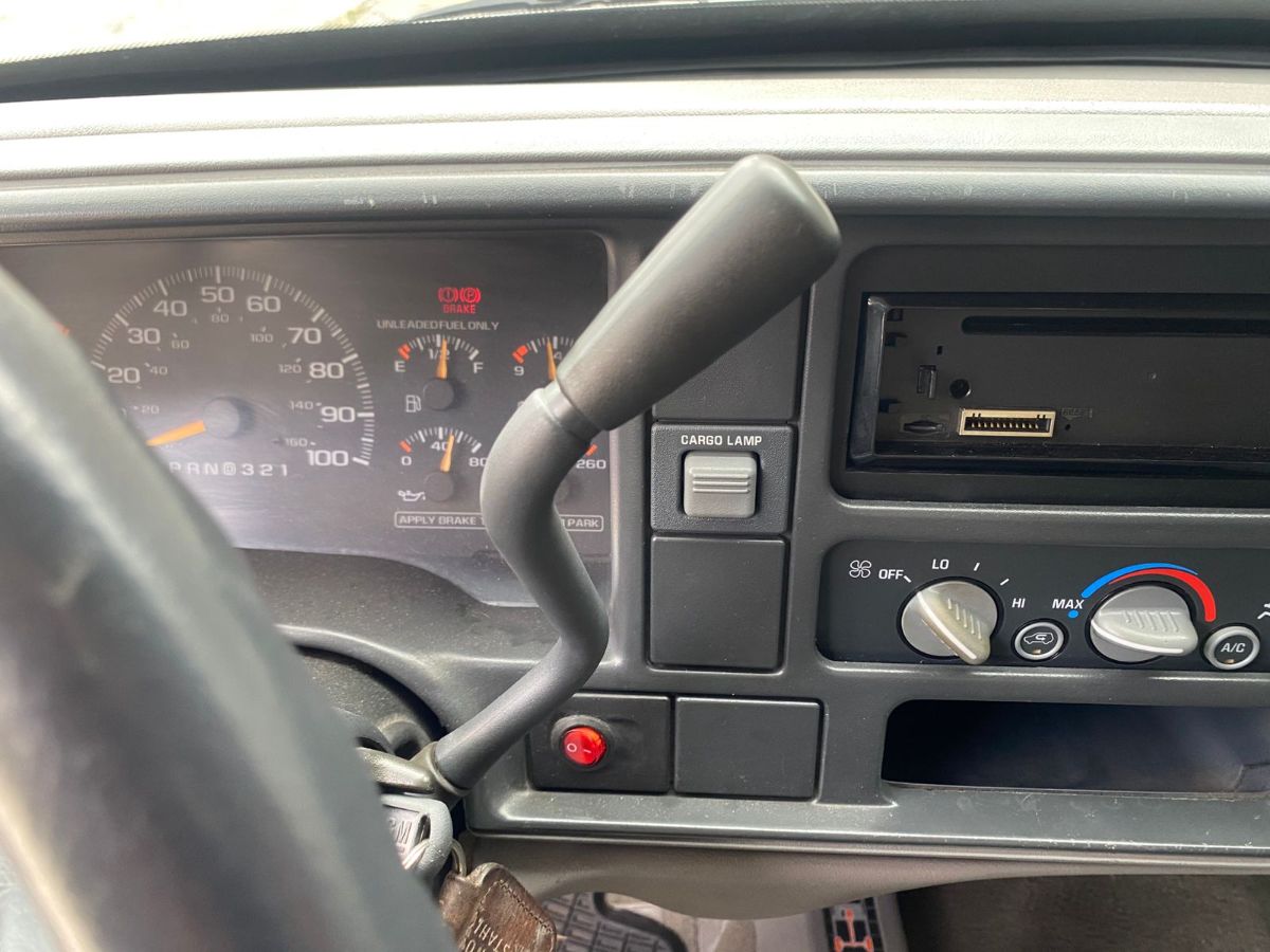 CHEVROLET TRUCK - 1996