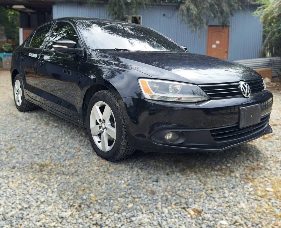 VOLKSWAGEN JETTA - 2014